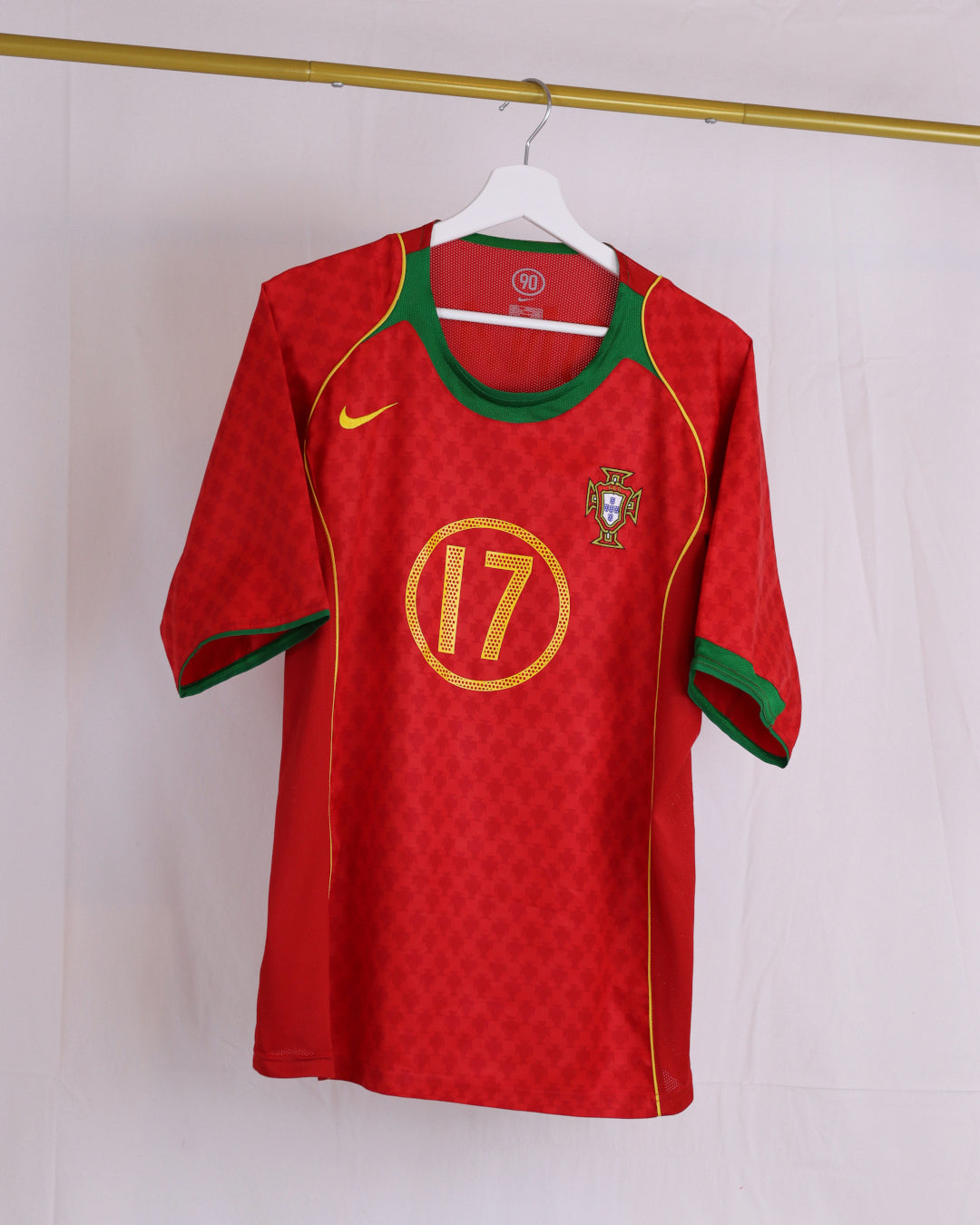 Cristiano Ronaldo Portugal 2004 (L)