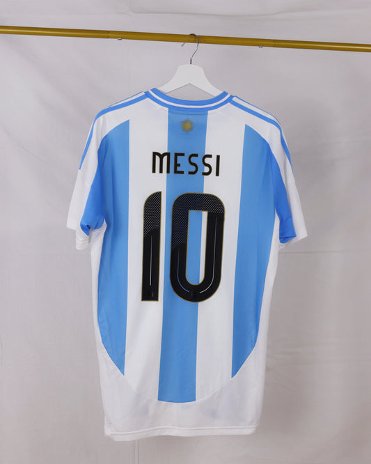 Lionel Messi Argentina 2024 (L)