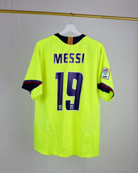Lionel Messi FC Barcelona Away Shirt 2005 2006